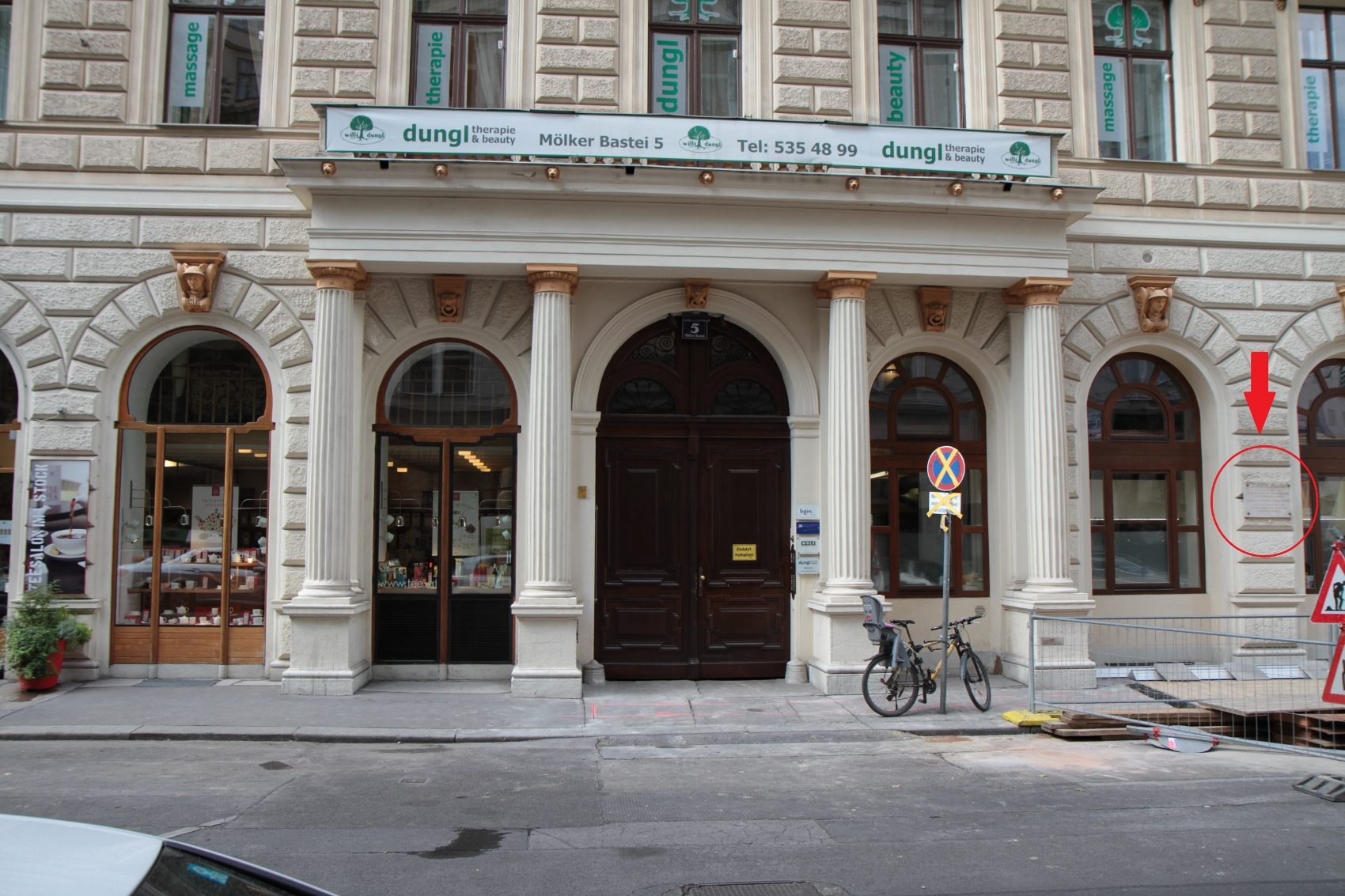 Anton von Eiselsberg' house, Vienna - 02.jpg
